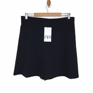 Zara Hi waist back short Sz XL